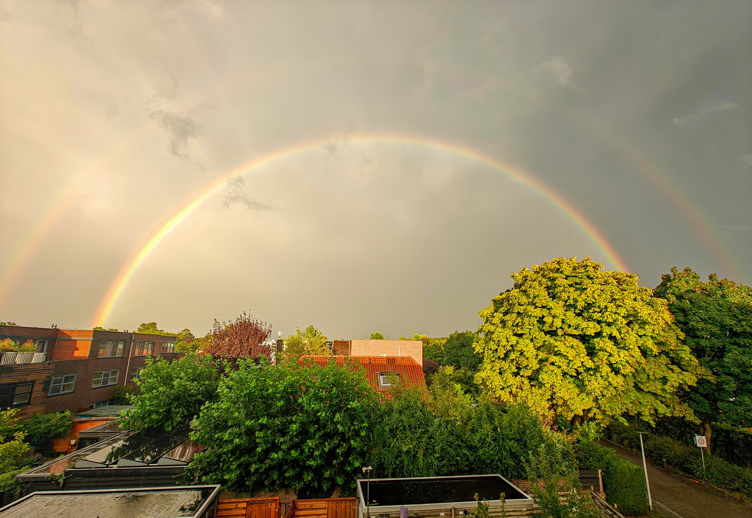 Meer zon en zomers warm
