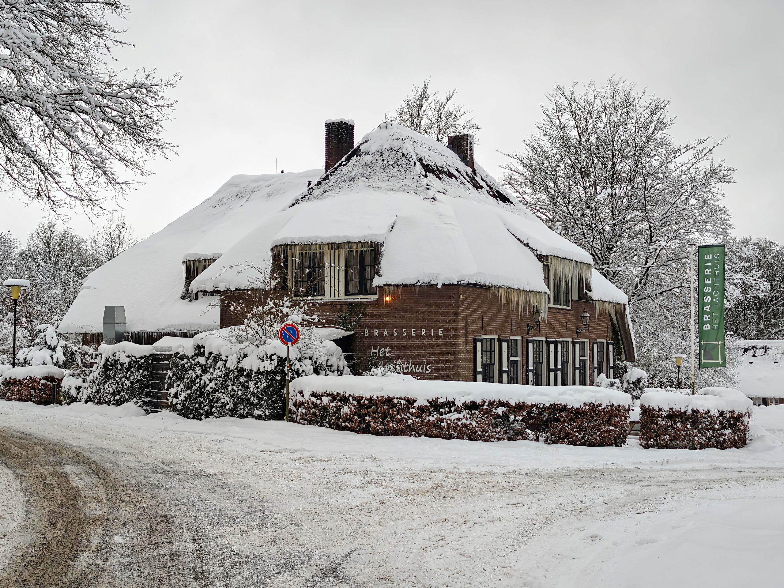 Zondag op veel plaatsen sneeuw, noordoosten meeste centimeters Zondag op veel plaatsen sneeuw, noordoosten meeste centimeters